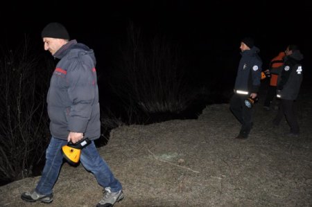 Muş’ta 2 çoban ve 60 küçükbaş hayvan adacıkta mahsur kaldı