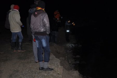 Muş’ta 2 çoban ve 60 küçükbaş hayvan adacıkta mahsur kaldı