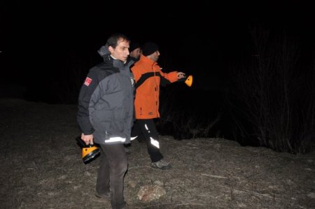 Muş’ta 2 çoban ve 60 küçükbaş hayvan adacıkta mahsur kaldı