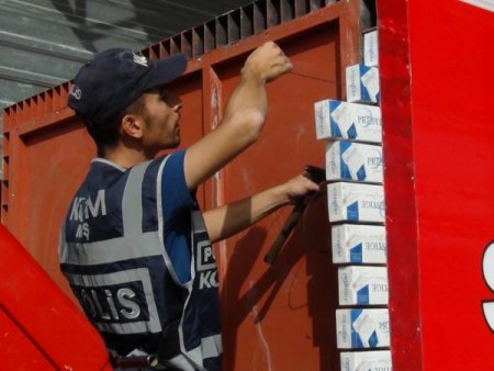 Muş'ta 81 bin paket kaçak sigara ele geçirildi