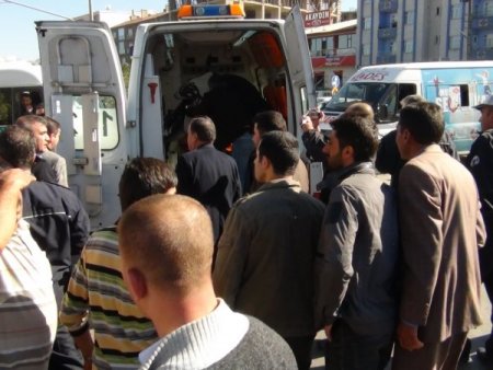 Muş'ta ambulans kazası