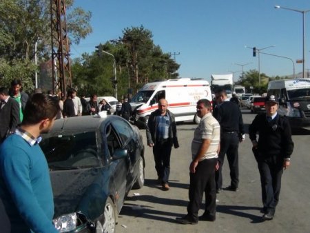 Muş'ta ambulans kazası