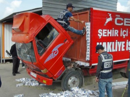 Muş'ta bir yılda 2 milyon 250 bin paket gümrük kaçağı sigara yakalandı