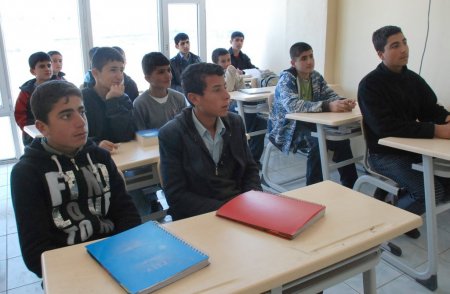 Muş'ta okuma salonları dar gelirli öğrencileri ağırlıyor