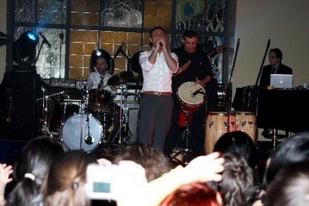 Mustafa Sandal Moskova'yı Salladı