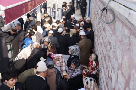 Mustafa Sungur toprağa verildi