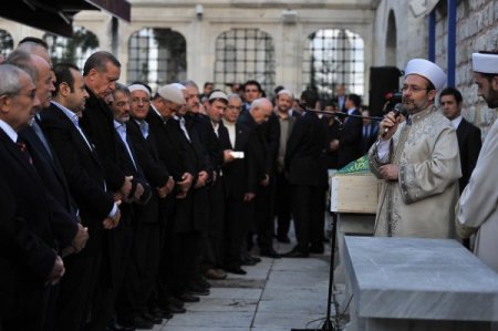 Mustafa Sungur’u Başbakan Erdoğan ve binlerce seveni uğurladı