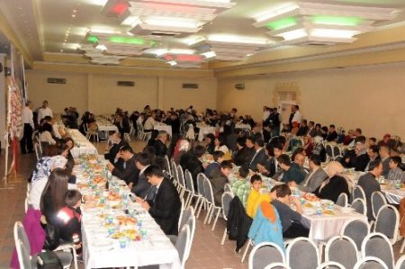 Mustafakemalpaşa Belediyesi, emniyet mensuplarını yemekte ağırladı