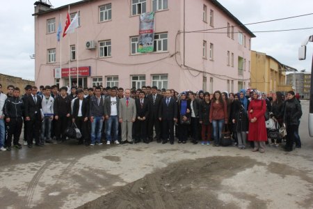 Muş’tan 100 öğrenci Konya’ya gitti