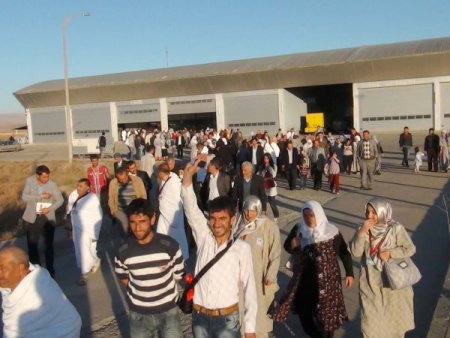 Muş'tan ilk hac kafilesi kutsal topraklara uğurlandı