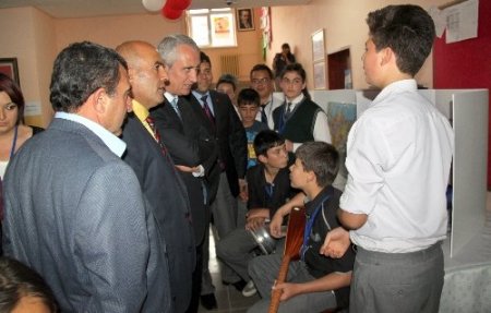 Müstehcen oyun havalarına tepki için türkü yaptılar