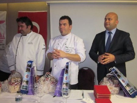 Mutfak duayenleri Ünye'de öğrencilerle buluştu