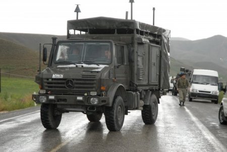 Mutfak Tüpü İçine Tuzaklanmış Bomba, Zırhlı Aracın Geçişi Sırasında Patladı