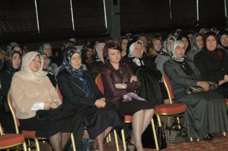 "Mutluluğu Yakalamak İçin Efendimizin Hayatını Ve Kur'an'ı Örnek Almalıyız"