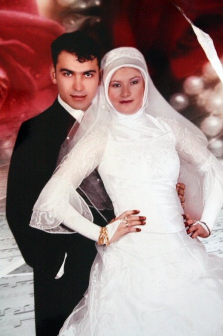 Mutlulukları fotoğraflarda kaldı