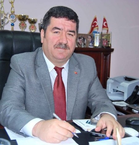 Mut'ta 50 kız öğrenci ücretsiz üniversiteye hazırlanıyor