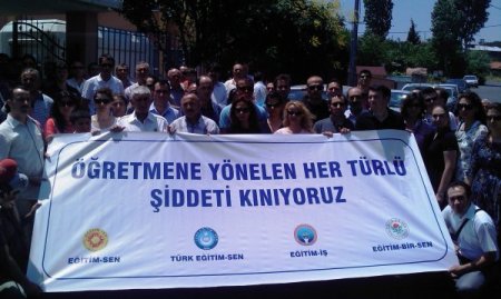Müzik Öğretmenine Asitli Saldırıyı Kınadılar