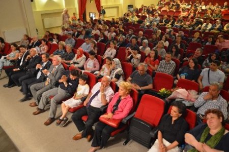 Müzikle tedavi olan psikiyatri hastaları artık konser veriyor