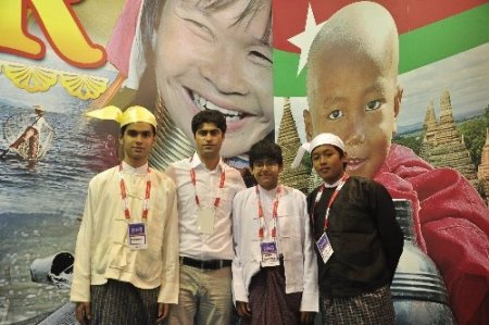 Myanmar standı ziyaretçi akınına uğradı