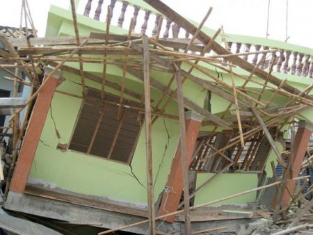 Myanmar’daki Depremden Ölü Sayısı 73’e Yükseldi, 125 Kişi Yaralı