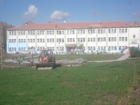 Myo'da Çevre Düzenleme Çalışmaları Sürüyor