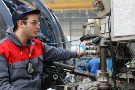 MYO’da sistem değişti, öğrencilere okul bitmeden iş teklifi geliyor