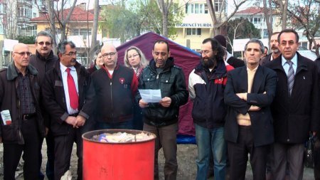 Myrleia antik kenti için çadırlı nöbet