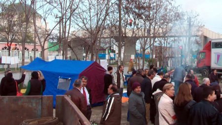 Myrleia antik kenti için çadırlı nöbet