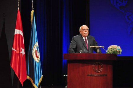 Nabi Avcı’dan Dekan Aydın'a 'İslami bisiklet' tepkisi