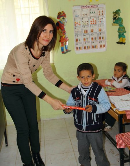 Naksan çalışanlarından köy okuluna eğitim yardımı