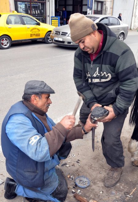 Nalbantlık mesleği sokağa düştü