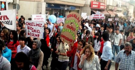 Nallıhanlılar Engelliler İçin Yürüdü