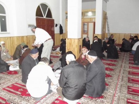 Namazdan sonra kahvaltı programı camiye ilgiyi arttırdı