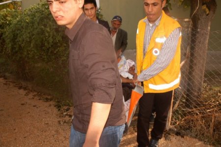 Nar ekşisi bidonu bomba gibi patladı: 1 yaralı (Özel)