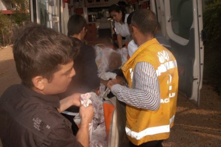 Nar ekşisi bidonu bomba gibi patladı: 1 yaralı (Özel)