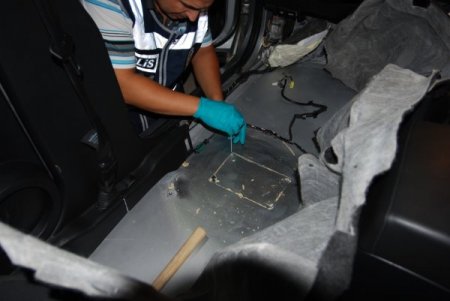 Narkotik operasyonu polis kamerasında