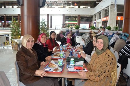 Nata Vega Outlet, Mamaklı Kadınları Ağırladı