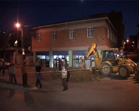 Nato Boru Hattı'nı Delerek Tonlarca Uçak Yakıtı Çalan 2 Kişi Gözaltına Alındı