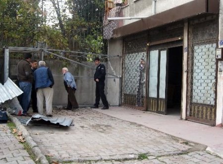 Nato Borusundan Uçak Yakıtı Çalmak İçin Bodrum Satın Almışlar