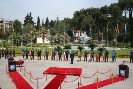 NATO İzmir Müttefik Hava Komutanlığı törenle kapandı