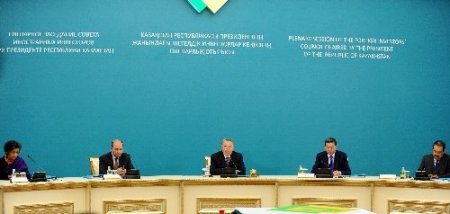 Nazarbayev: Ekonomik kalkınmanın yolu sağlam eğitimden geçer