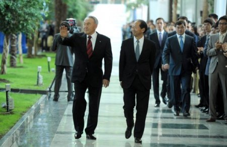 Nazarbayev’den 'ilk derste' birlik ve beraberlik çağrısı