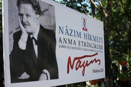 Nazım Hikmet’in mezarında Gezi Parkı protestosu