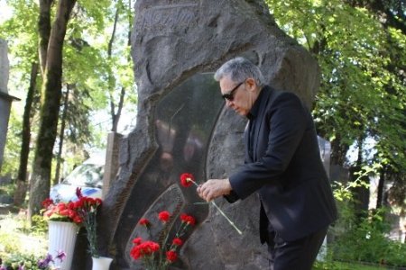 Nazım Hikmet’in mezarında Gezi Parkı protestosu