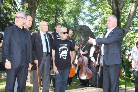 Nazım Hikmet’in mezarında Gezi Parkı protestosu