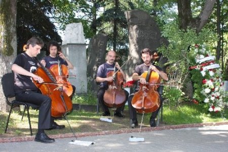 Nazım Hikmet’in mezarında Gezi Parkı protestosu