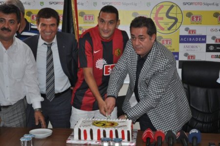 Necati Ateş: 5 dakikada Eskişehirsporlu oldum