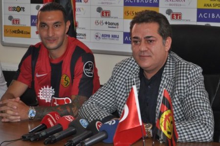 Necati Ateş: 5 dakikada Eskişehirsporlu oldum