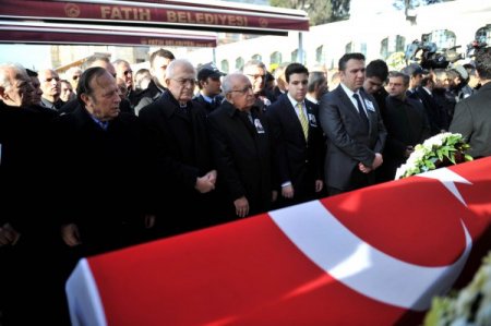 Necdet Menzir son yolculuğuna uğurlandı