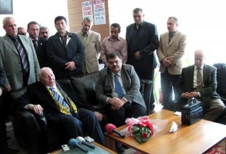 Necmettin Erbakan: Anayasa Paketle Değil, Kökünden Değiştirilmeli